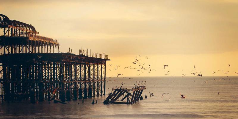 定制开发 vs 标准化产品：企业级软件选择的战略决策与商业合作新思维