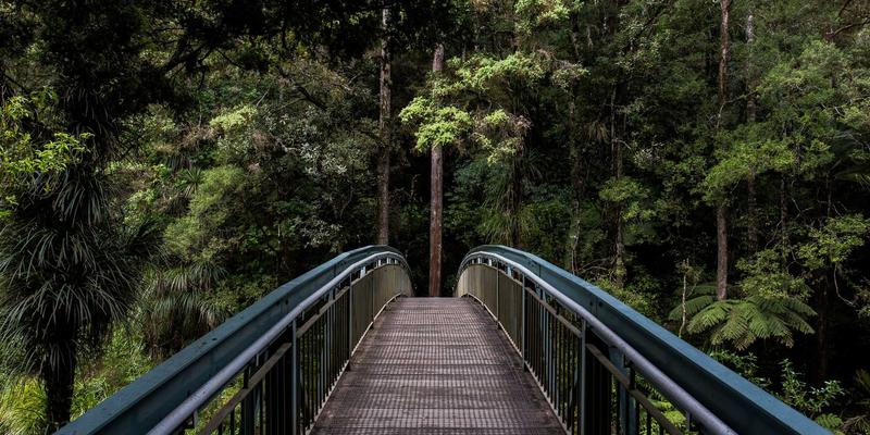 工业互联网浪潮下，制造业如何借力MES与IIoT平台实现智能跃迁？