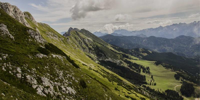 混合办公时代的企业网络安全革命:零信任架构如何通过一站式解决方案重塑防护体系